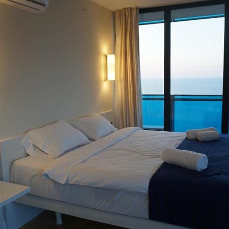 Skyscraper Batumi Apartment Bagian luar foto