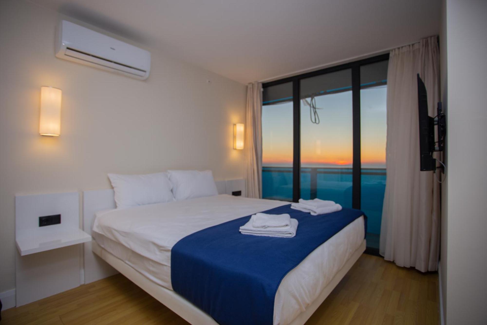 Skyscraper Batumi Apartment Bagian luar foto