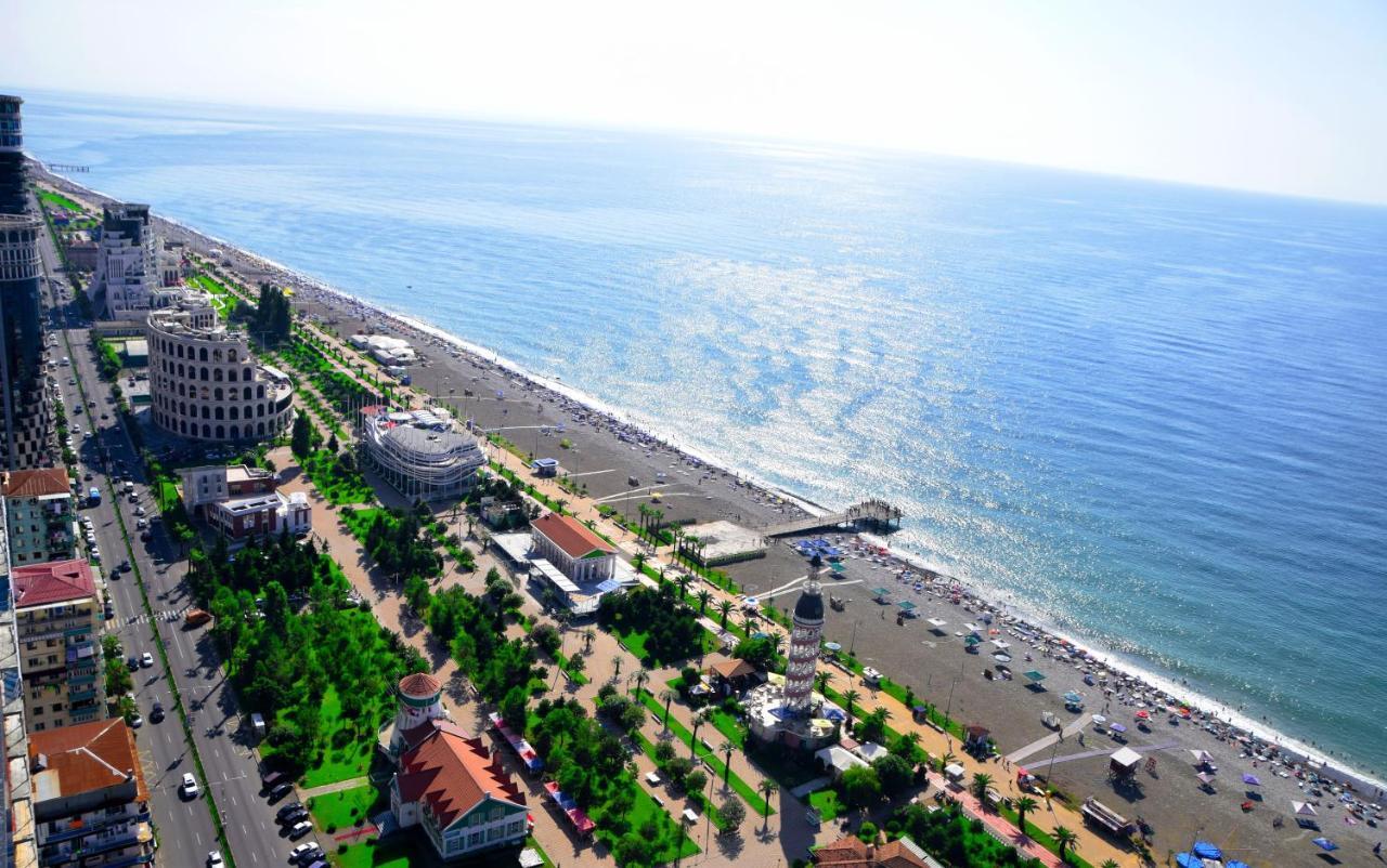 Skyscraper Batumi Apartment Bagian luar foto