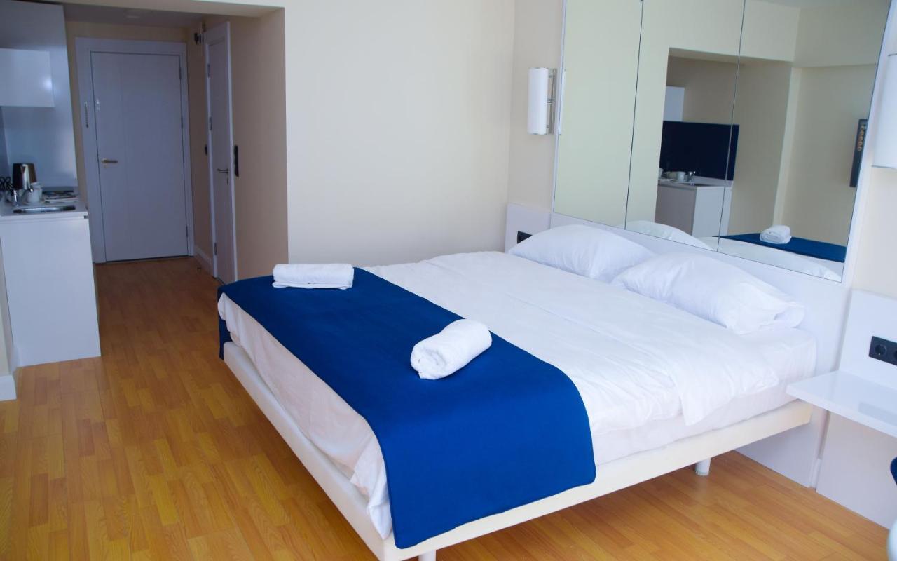 Skyscraper Batumi Apartment Bagian luar foto