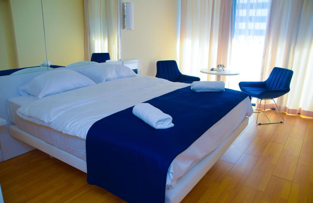 Skyscraper Batumi Apartment Bagian luar foto