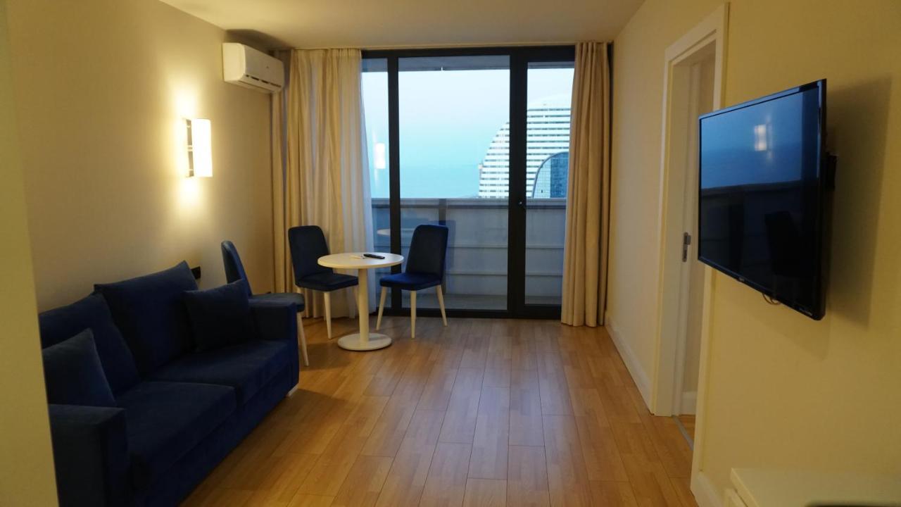 Skyscraper Batumi Apartment Bagian luar foto