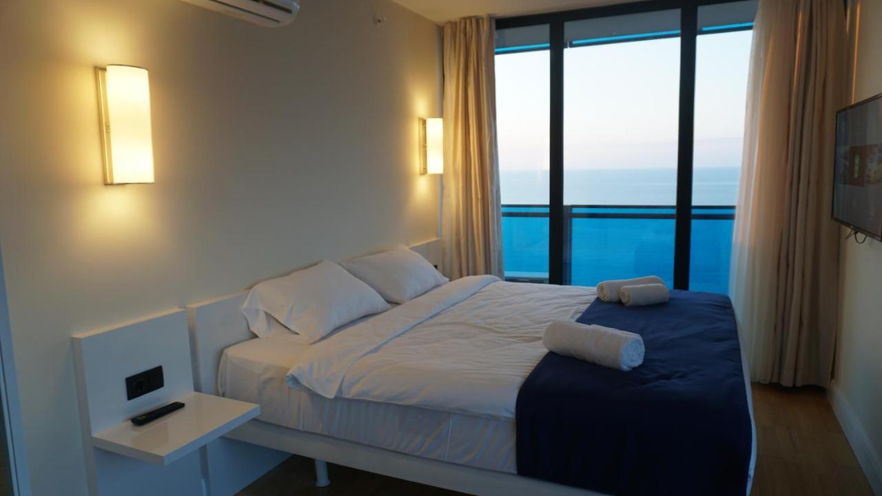 Skyscraper Batumi Apartment Bagian luar foto