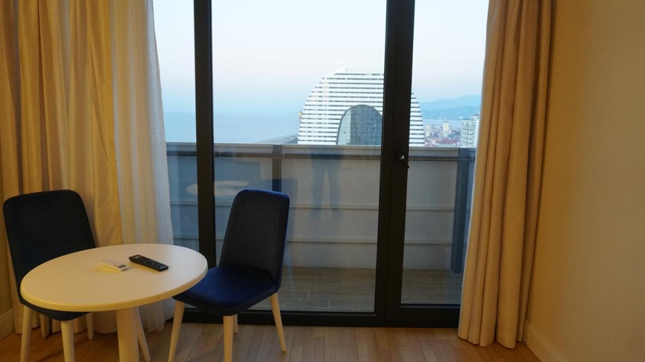 Skyscraper Batumi Apartment Bagian luar foto