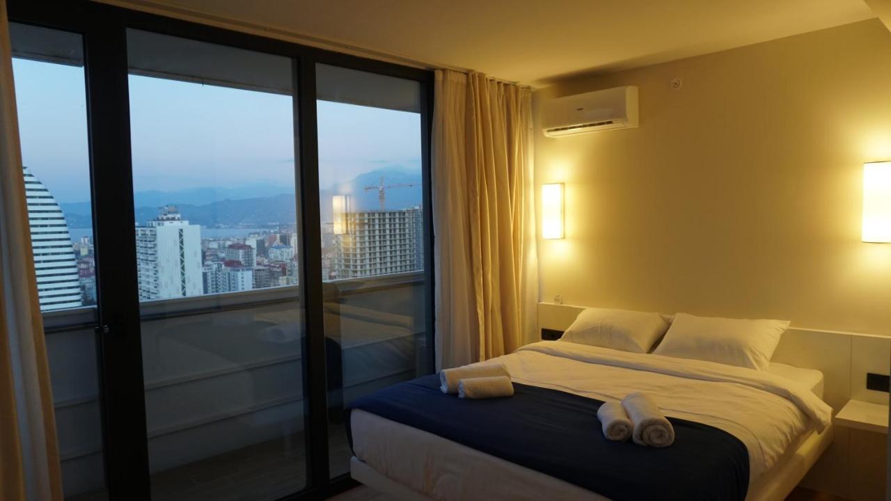Skyscraper Batumi Apartment Bagian luar foto