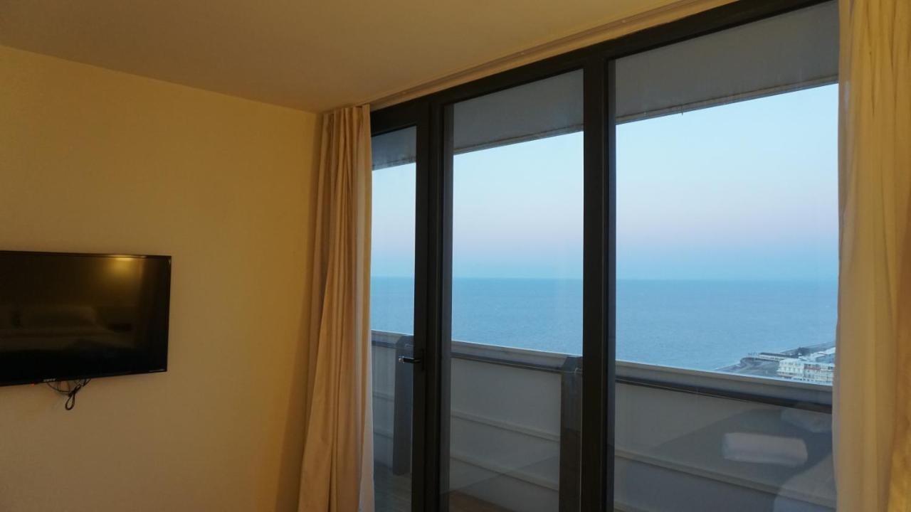 Skyscraper Batumi Apartment Bagian luar foto